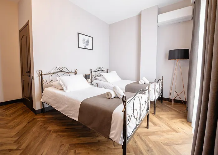 Golden Boutique Hotel